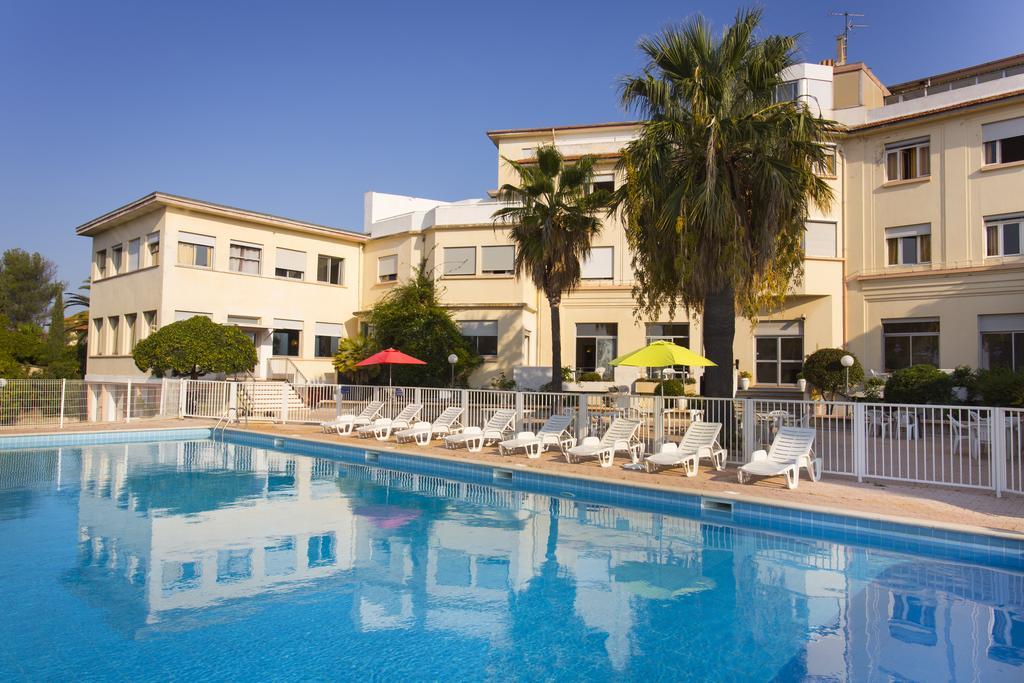 Village Vacances Le Lion De Mer Saint-Raphaël Exterior foto